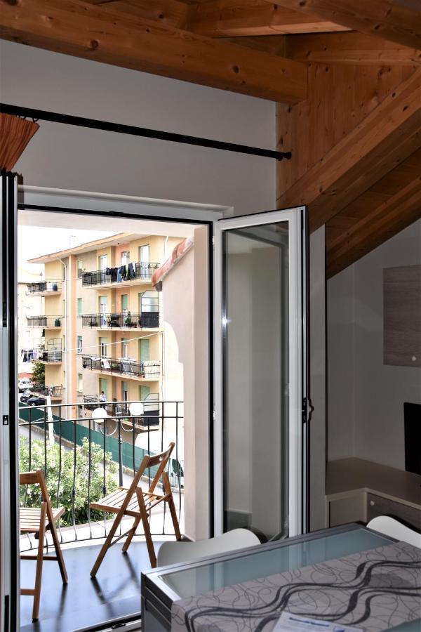Le Vele Residence Пиетра Лигуре Екстериор снимка