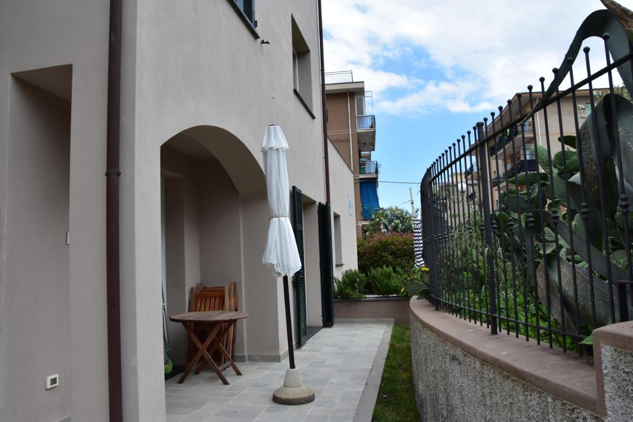 Le Vele Residence Пиетра Лигуре Екстериор снимка