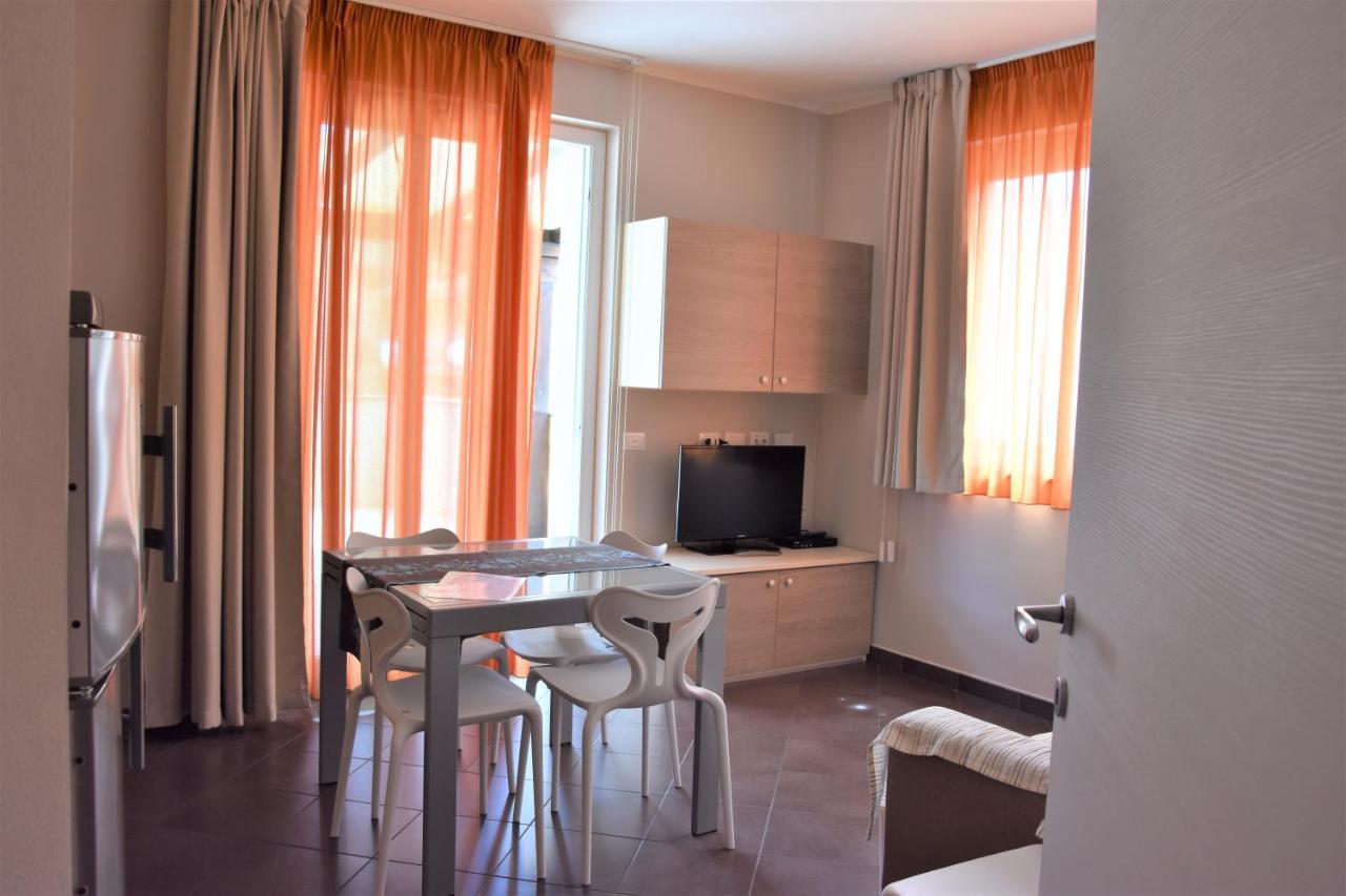 Le Vele Residence Пиетра Лигуре Екстериор снимка