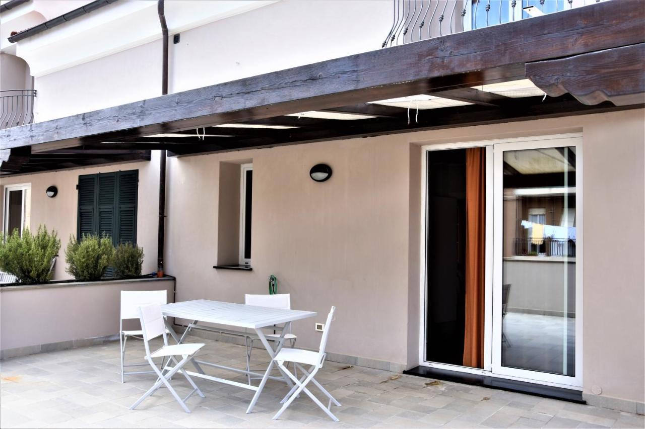 Le Vele Residence Пиетра Лигуре Екстериор снимка