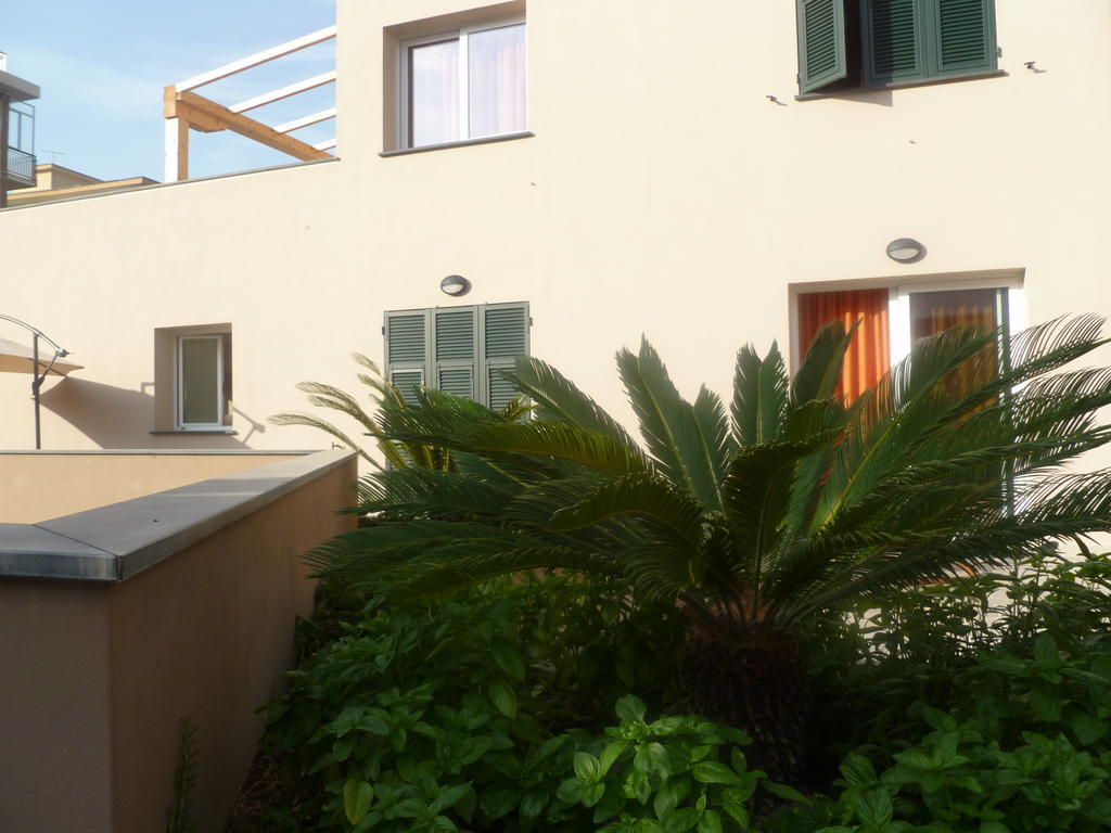 Le Vele Residence Пиетра Лигуре Екстериор снимка