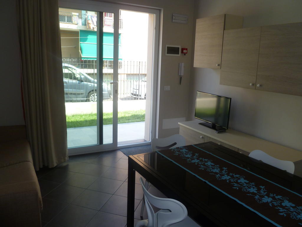 Le Vele Residence Пиетра Лигуре Екстериор снимка