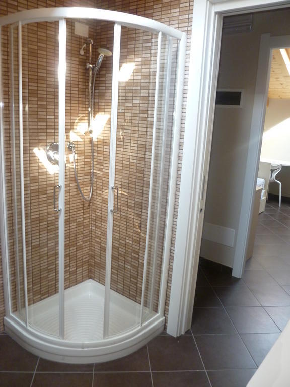 Le Vele Residence Пиетра Лигуре Стая снимка